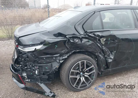 2025 BMW 760I xDrive z USA, uszkodzony, nr VIN WBA33EJ07SCV41593